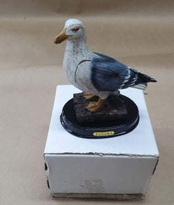 Panama gull statue