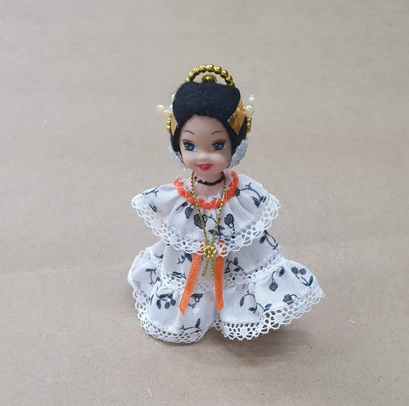 Small pollera collection doll