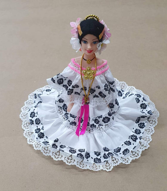Pollera collection doll