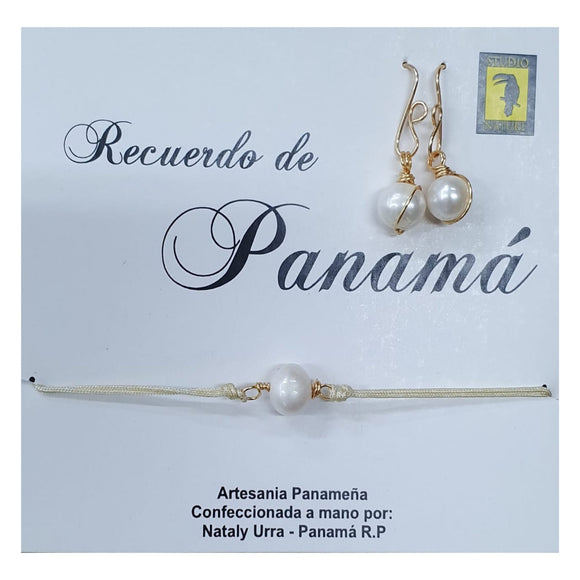 White pearl bracelet and earrings